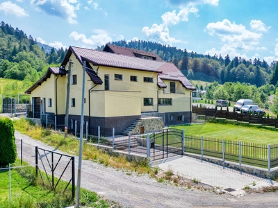 Hotelpensiune 7 camere vanzare in Brasov, Predeal, Malul Ursului