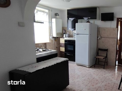 Vanzare apartament 3 camere, in Ploiesti, zona Lamaita