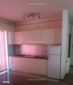 Inchiriez apartament 3 camere,etaj ,1 Mihai Viteazu