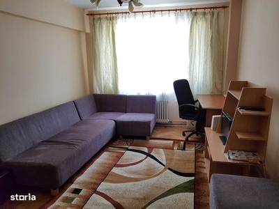 Apartament cu 3 camere, zonă centrală, vedere asupra fluviului Dunare