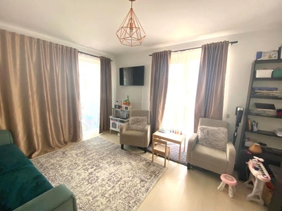 Apartament 2 camere , 3 balcoane , parcare , zona Eroilor