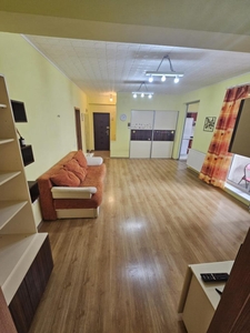 Apartament 2 camere , 63 mp utili , balcon , zona Panemar Stejarului