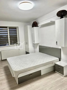 Apartament 3 camere, 63 mp, Floresti, zona Vivo