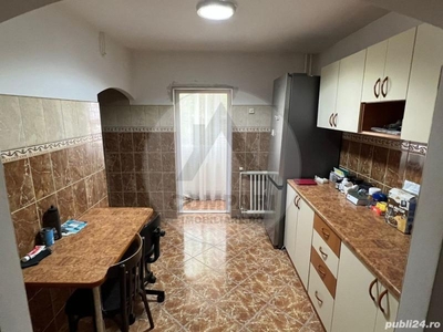 Apartament 3 camere +garaj model mare amenajat zona Girocului