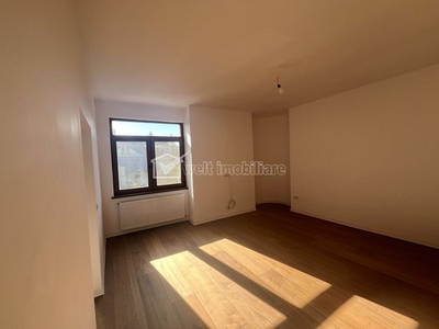 Apartament 3 camere in vila , situat in zona Grigorescu