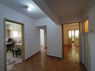 Apartament 4 camere Pantelimon Apartamentul este situat la etajul 8 al unui