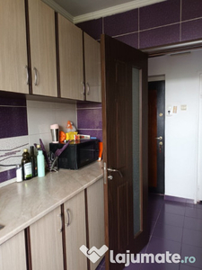 Apartament cu 2 camere,Micro 16