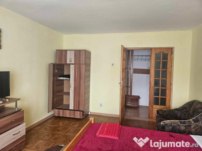 Apartament de 3 camere zon CIUCAS,