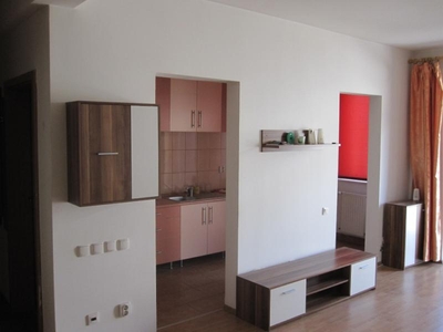 Apartament de inchiriat, 2 camere, etajul 1, Piata Mihai Viteazul