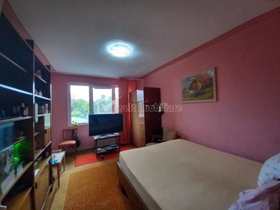 De vanzare apartament cu 4 camere, zona Parcul Central, Chios