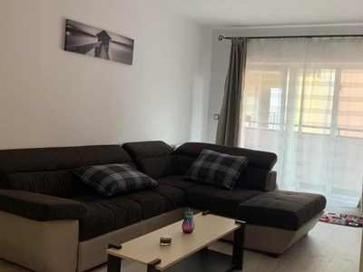 Inchiriez apartament de 3 camere in Floresti zona Eroilor.