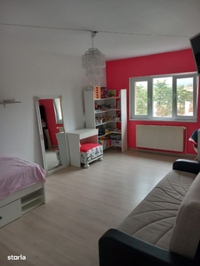 Soarelui - Apartament 3 Camere, 2 Bai, Decomandat, Centrala proprie