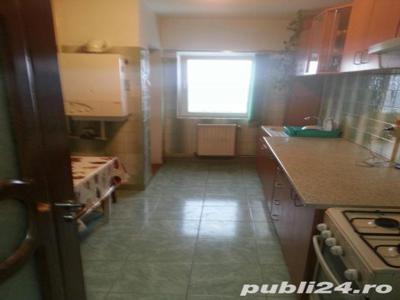 Apartamment 3 camere decomandat, zona Onix