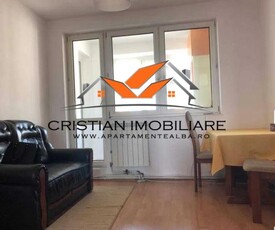 Apartament 3 camere de inchiriat, bloc nou, mobilat, utilat,zona Centru!