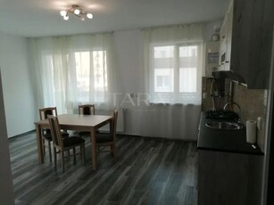 Apartament cu 2 camere de vanzare in zona BMW.