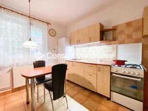 Apartament cu 2 camere | str Paris | Zona linistita