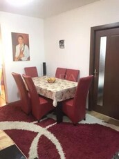 Apartament cu 3 camere de vanzare, Floresti