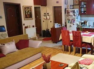 Apartament cu 3 camere de vanzare in Floresti