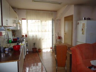 Apartament cu 3 camere de vanzare in Floresti.