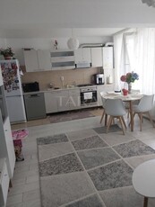 Apartament cu 3 camere de vanzare in zona Terra.