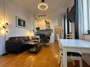 Apartament Elegant cu 3 Camere si Birou Priveliste Spectaculoasa in Centru