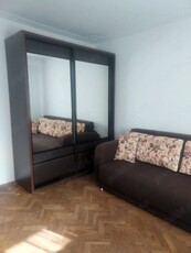 Dau in chirie apartament 2 camere P-ta I.Mester