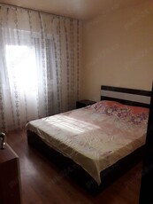 Închiriez apartament