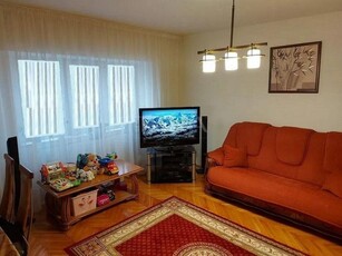 Vand apartament cu 3 camere in Manastur.