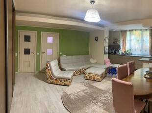 Vanzare apartament 3 camere zona Vivo, Floresti!