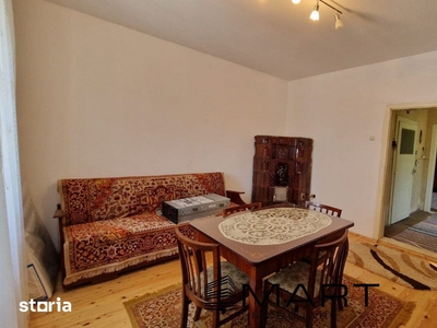 Casa singur in curte 320mp teren zona Lazaret