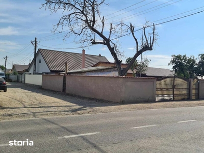 Teren Adjudu Vechi cu deschidere la soseaua Barladului