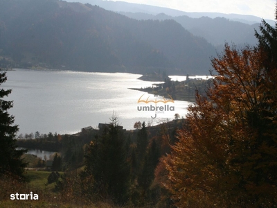 Teren cu panorama spre lac - Colibita