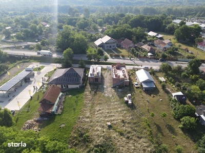 Teren plus casa de vânzare schimb cu casa