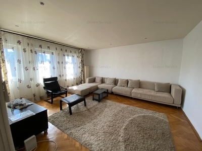 Vanzare apartament 3 camere in vila S+P+2+pod 40mp teren Piata Victoriei