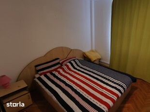 Apartament 3 camere, Centru , decomandat