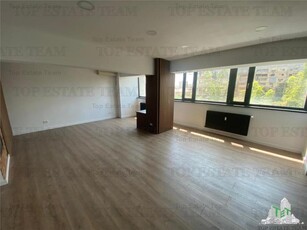 Apartament 4 camere renovat, de inchiriat zona Piata Victoriei