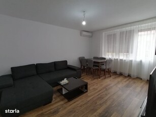 Apartament de închiriat cu 2 camere - zonă centrală