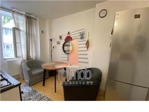 Apartament 2 camere, partial mobilat, zona Piata Victoriei