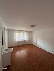 Inchiriez apartament 4 camere parter, central