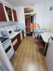 Apartament 2 camere decomandat Cetate, etaj 3, zona buna !