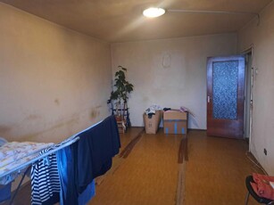 Apartament 3 camere etaj intermediar Craiter