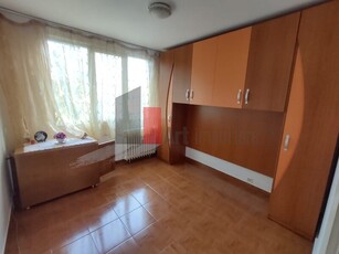 Apartament 3 camere Izvorul Crisului