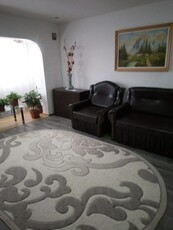 Apartament 3 Camere Zona Stejari , Etaj 3 , Renovat