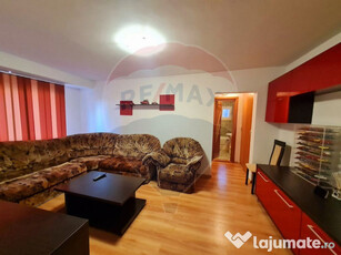 Apartament de inchiriat /Spatiu la parter