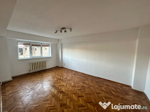 Apartament 2 camere unic proprietar str. Piața Romană