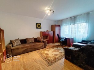 Apartament mare cu 1 camera, bloc cu lift, Vlaicu