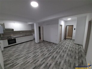 Apartament 2 camere decomandate zona,Tractorul