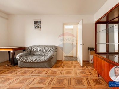 Apartament 2 camere vanzare in bloc de apartamente Bacau, Mioritei
