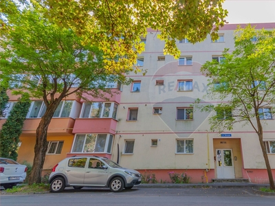 Apartament 2 camere vanzare in bloc de apartamente Brasov, Tractorul