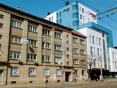 Apartament 2 camere vanzare in bloc de apartamente Cluj-Napoca, Central